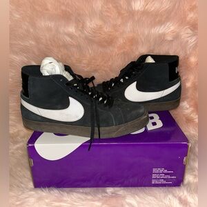 Nike SB ZOOM Blazer Mid
